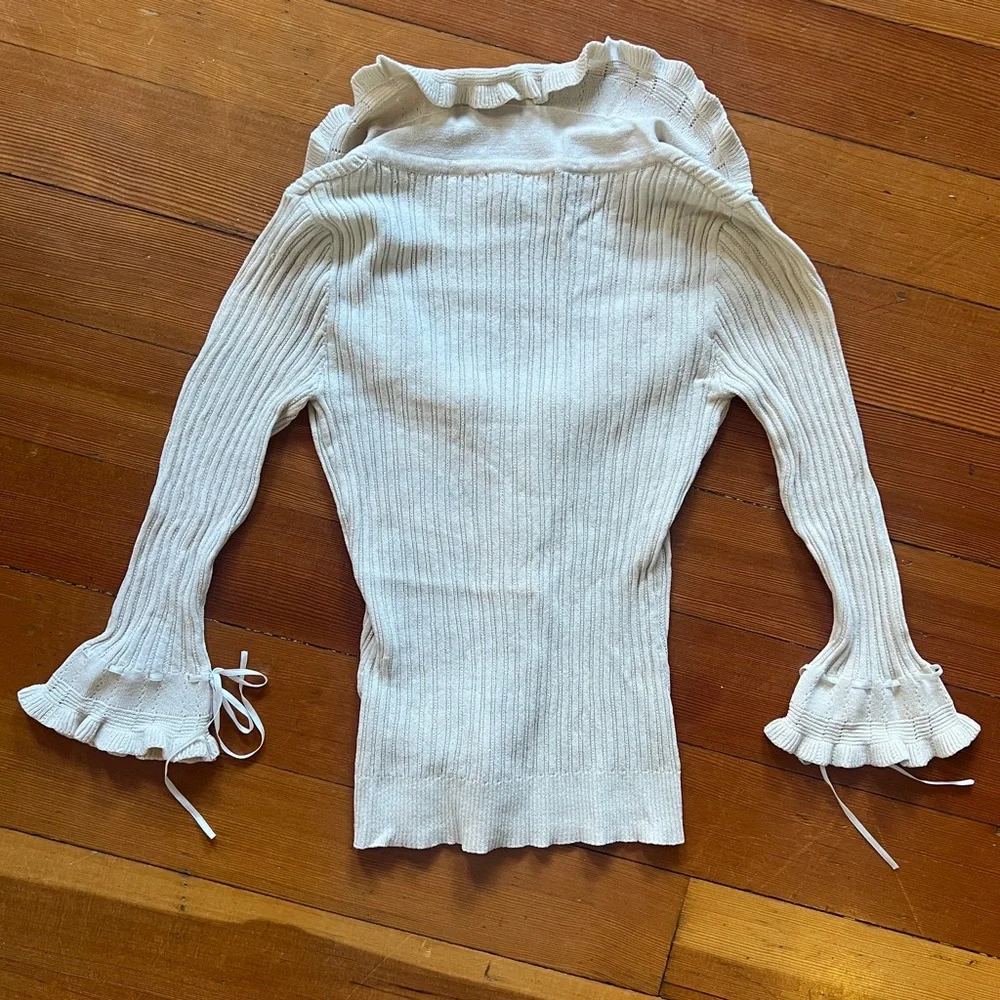 🕊️Vintage // Ruffle Knit Top🕊️ - Picture 8 of 8